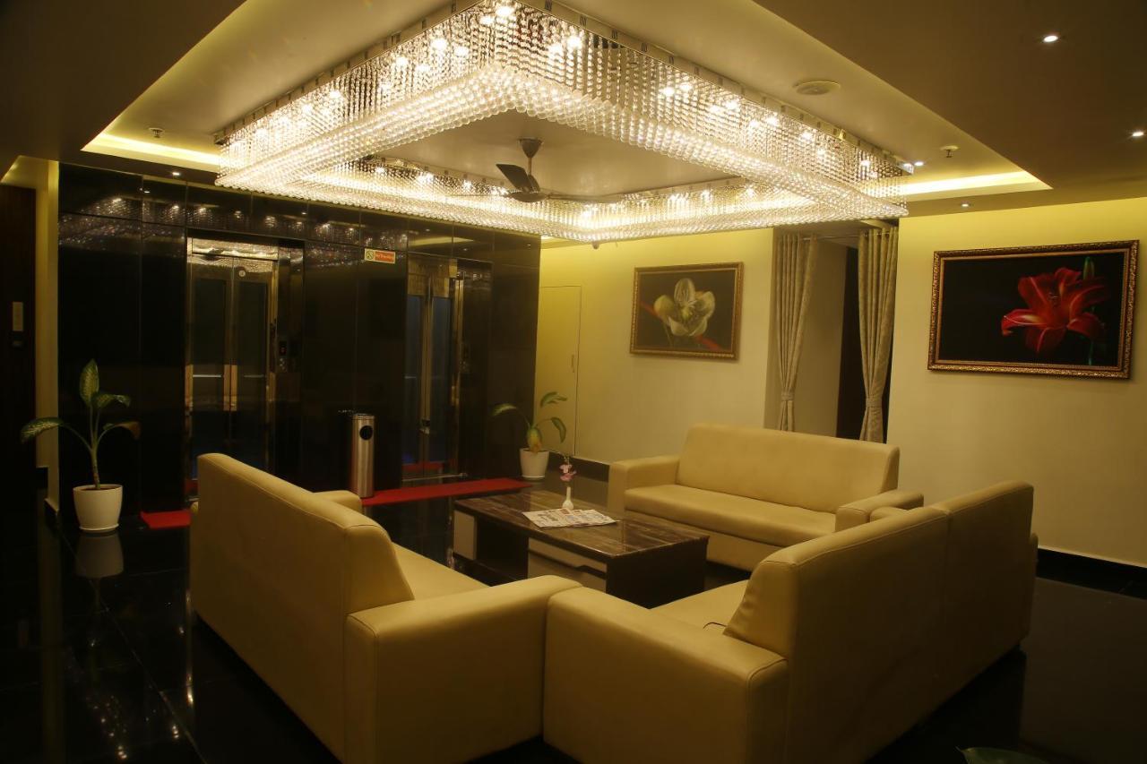 Park Signature Hotels - Royal Benza Vijayawada Exterior photo