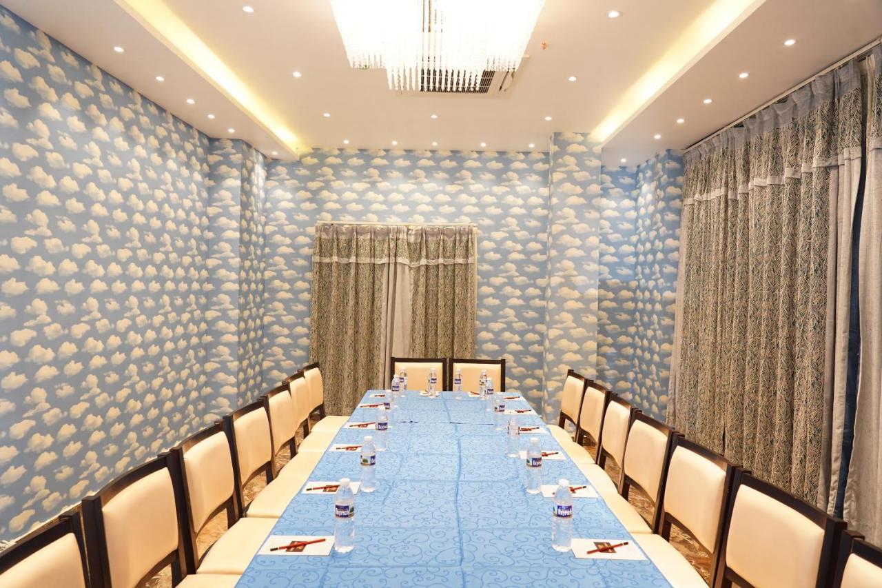 Park Signature Hotels - Royal Benza Vijayawada Exterior photo