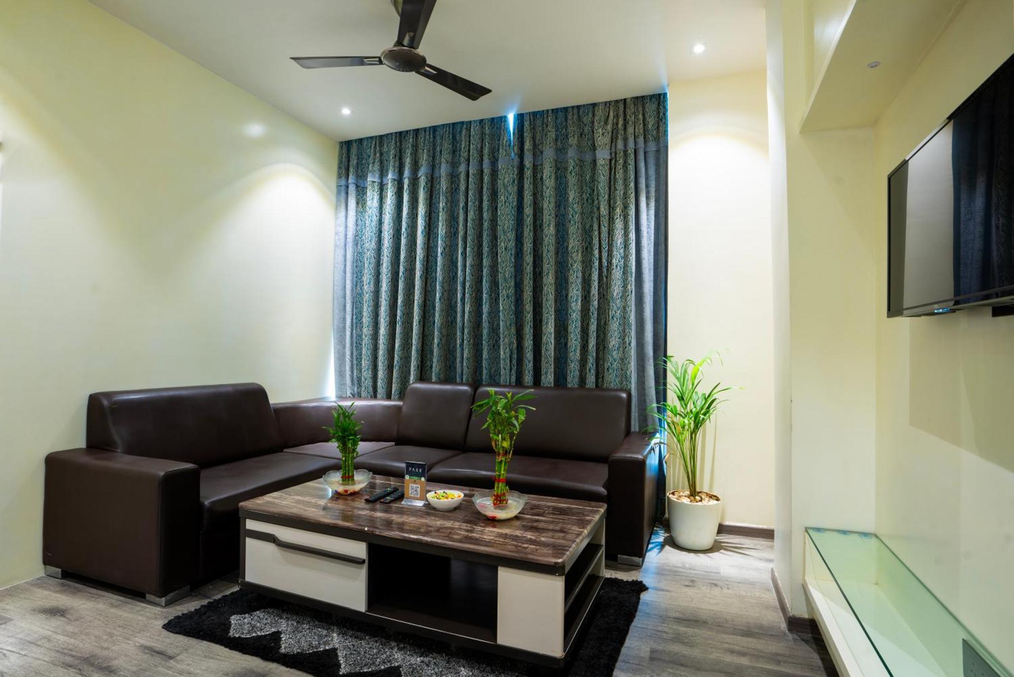 Park Signature Hotels - Royal Benza Vijayawada Exterior photo