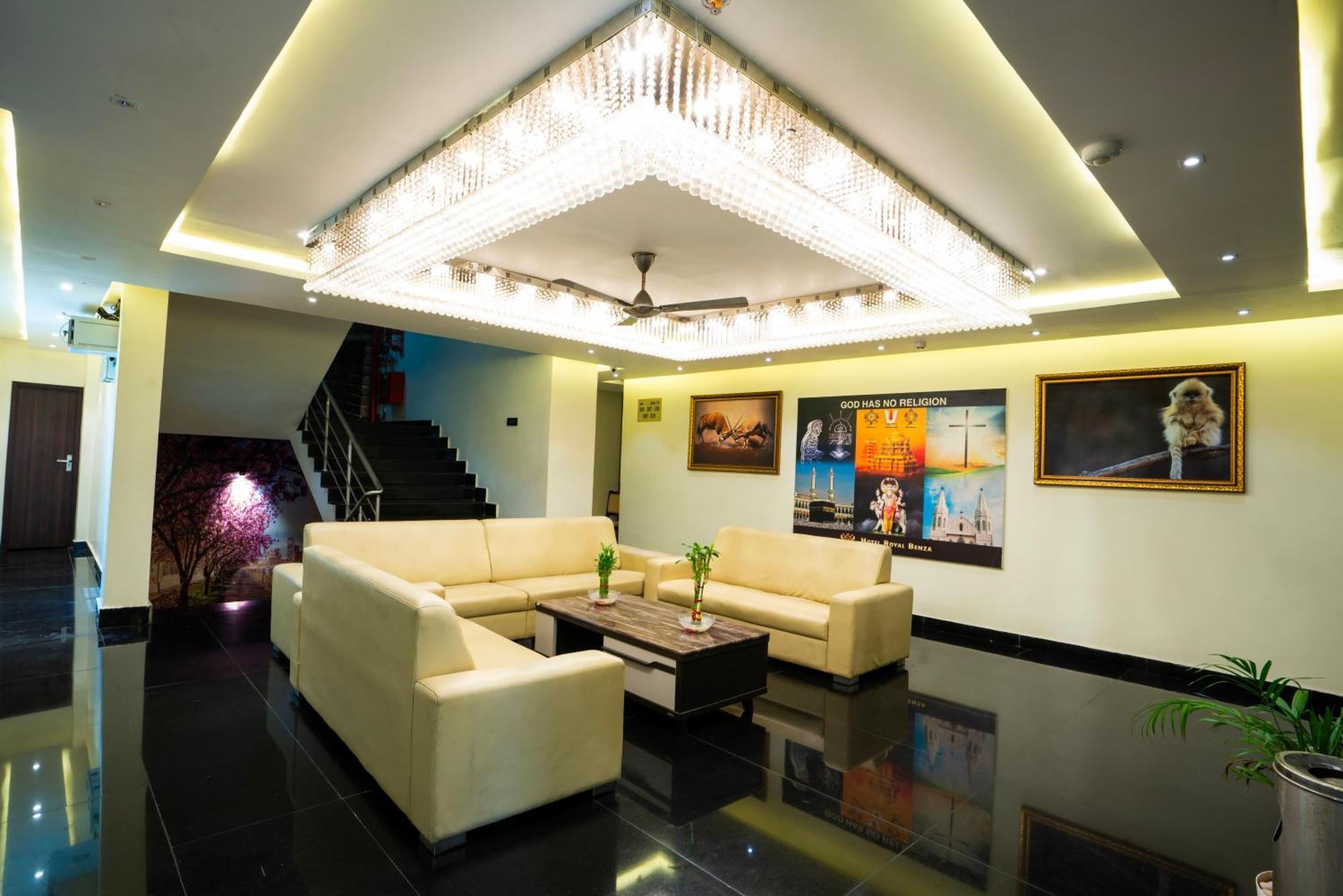 Park Signature Hotels - Royal Benza Vijayawada Exterior photo