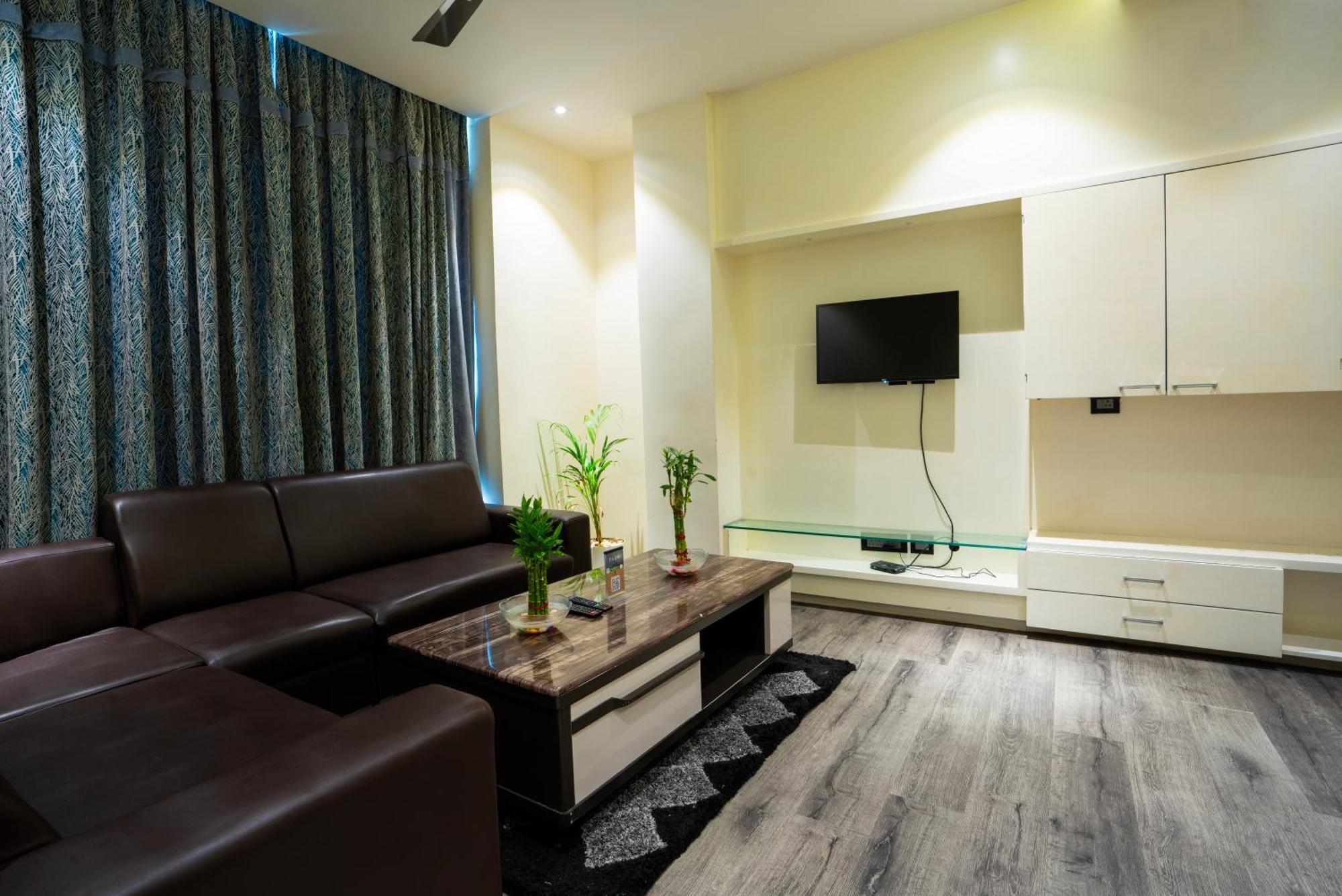 Park Signature Hotels - Royal Benza Vijayawada Exterior photo